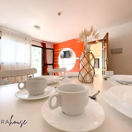 Aurora House Apartamento *
